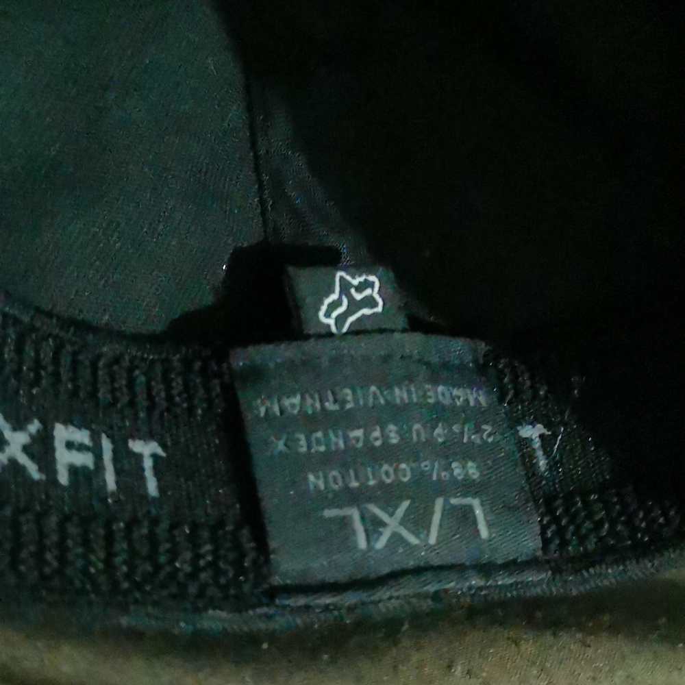 Hat - Picture 2 of 3